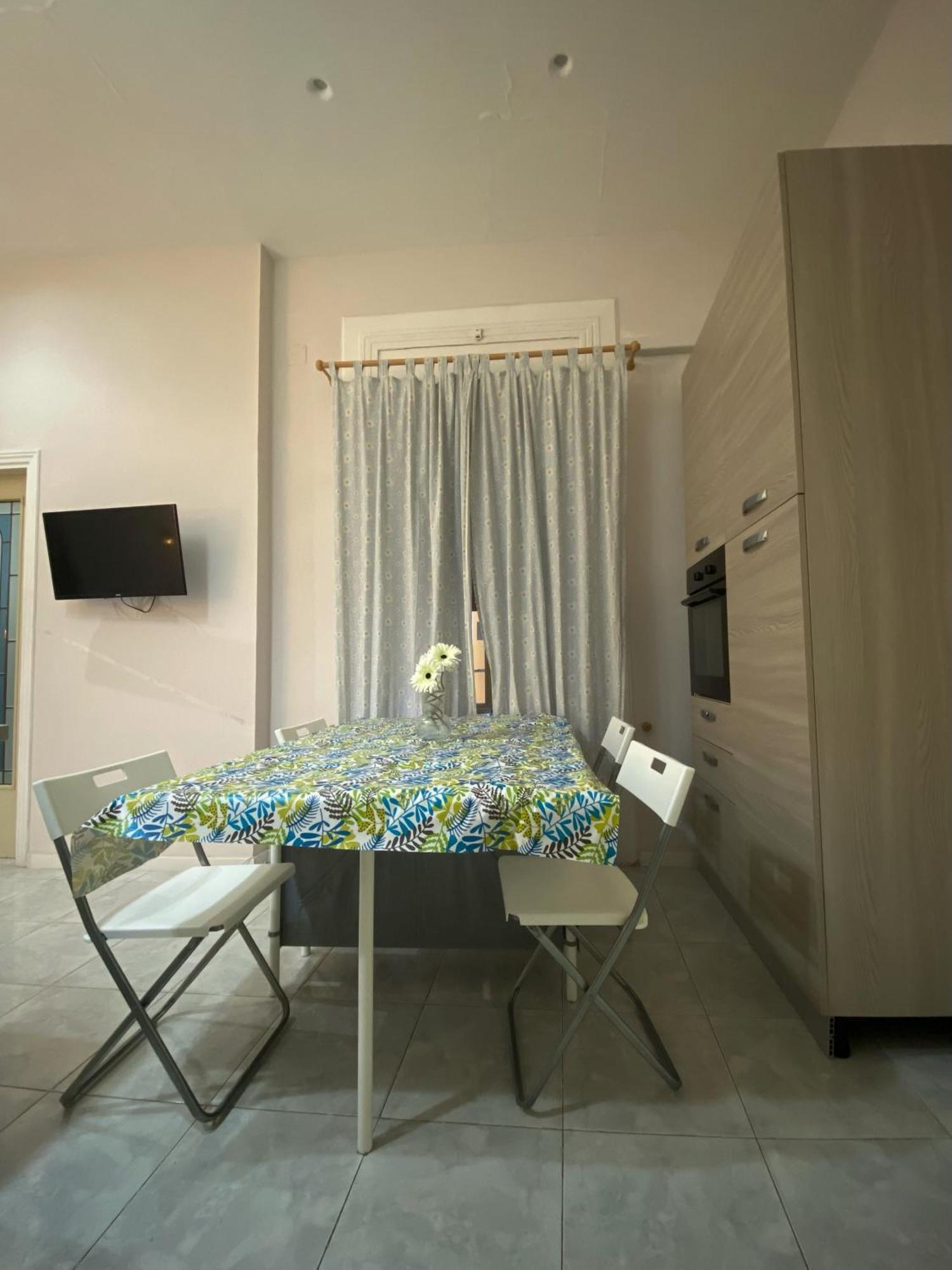 La Casa Al Centro " Vicino Al Centro Storico Di Napoli" Apartman Kültér fotó