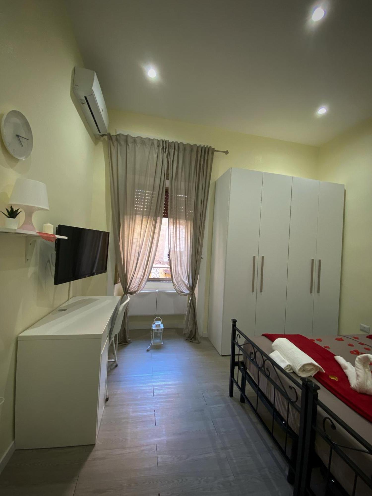 La Casa Al Centro " Vicino Al Centro Storico Di Napoli" Apartman Kültér fotó